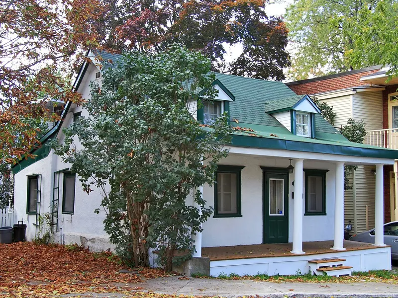 A house on rue Séguin, Cartierville, in autumn