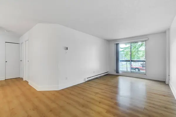 4½ au 453, rue Darontal
