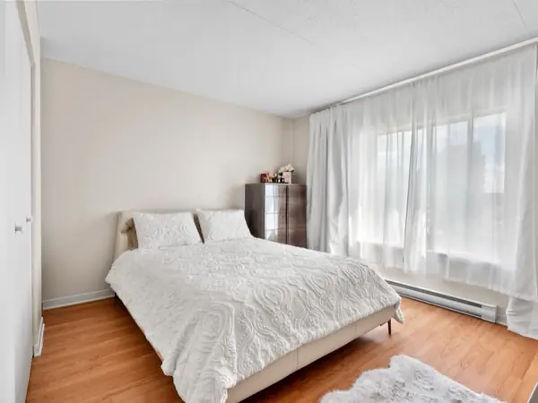 Staged main bedroom