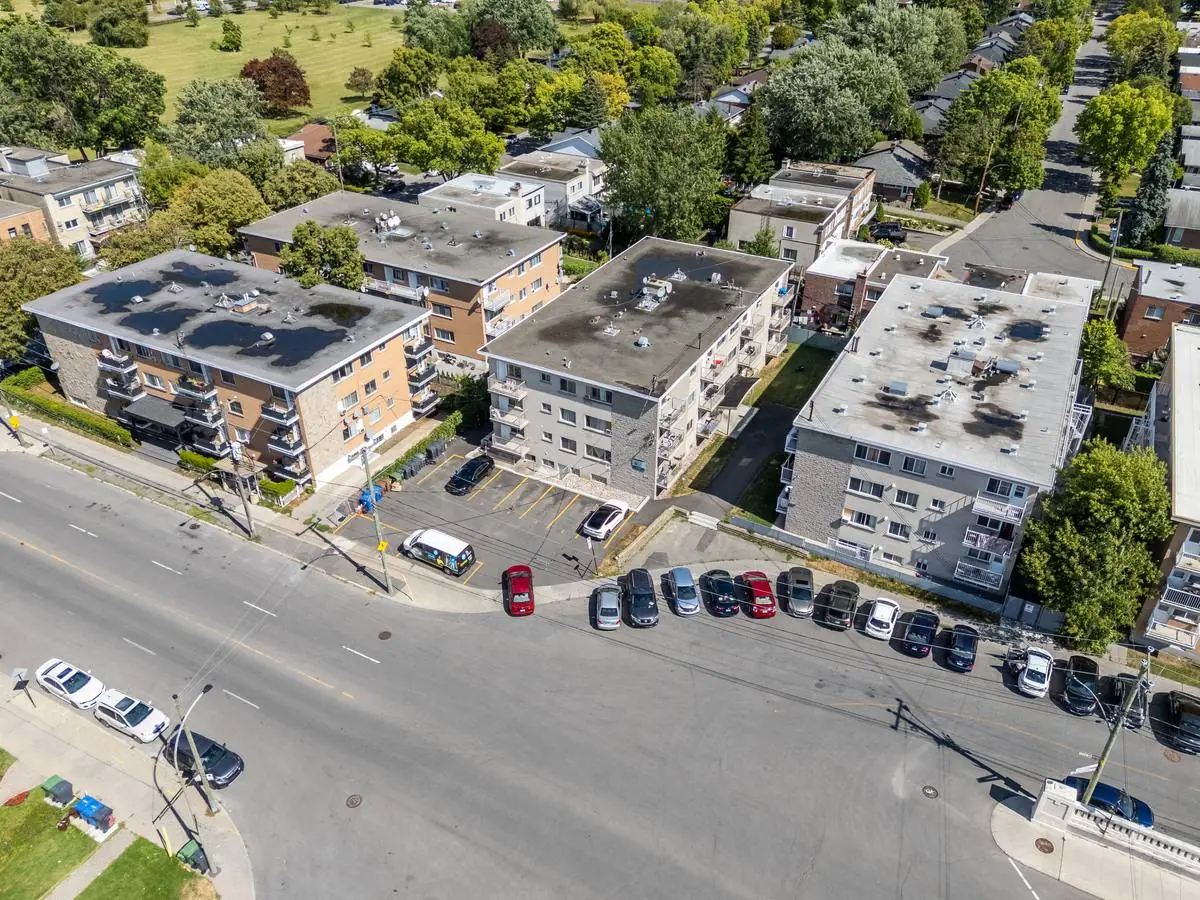 1020 rue de Salaberry and its neighbours from above, Ahuntsic-Cartierville